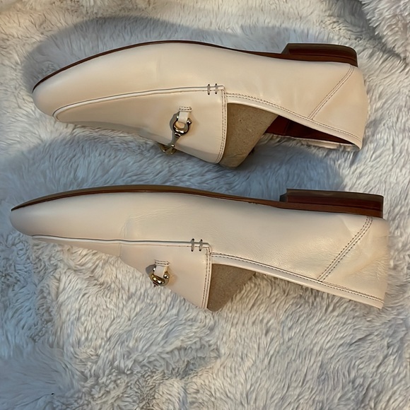 EUC Coach Haley Leather Loafer in Chalk size 8.5 - Picture 3 of 7